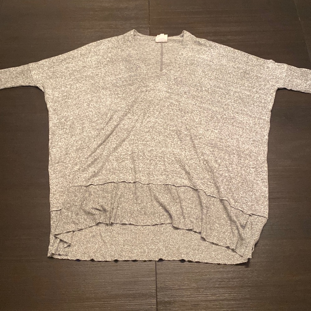 FREELOADER Women’s Gray Sweater Size Small